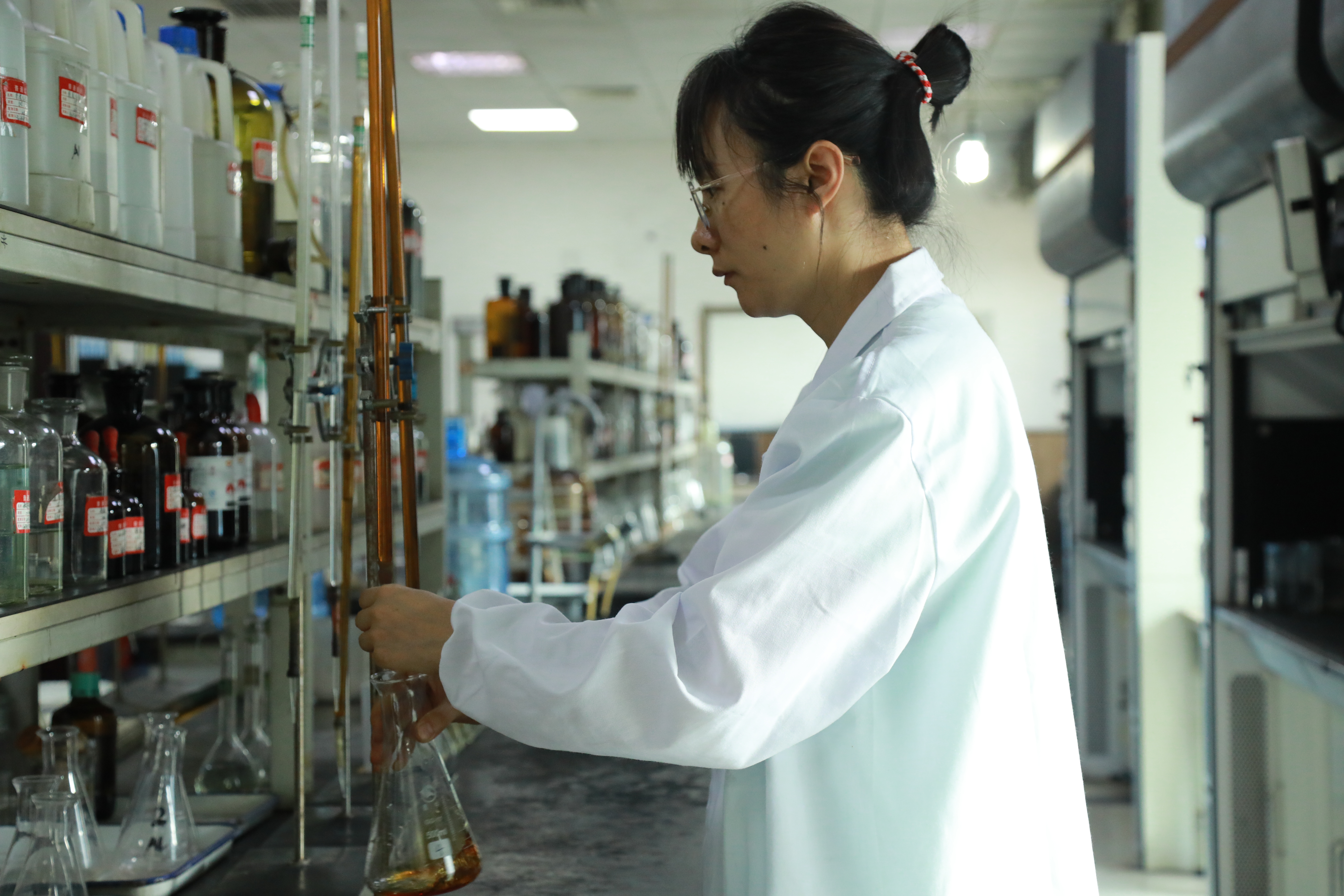 ���ˁ��u������֮�g��Ӳ�ˈ���